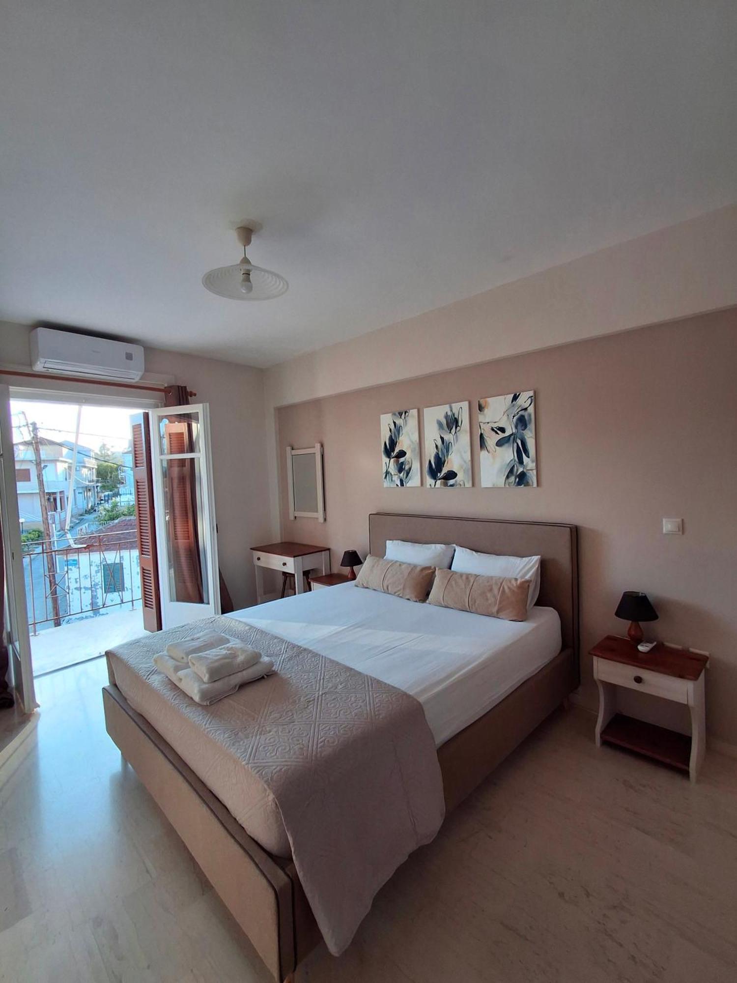 Tasias Apartments Lixouri Exterior photo
